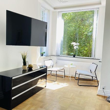 Aday - Aalborg Mansion - Open Bright Apartment With Garden Εξωτερικό φωτογραφία
