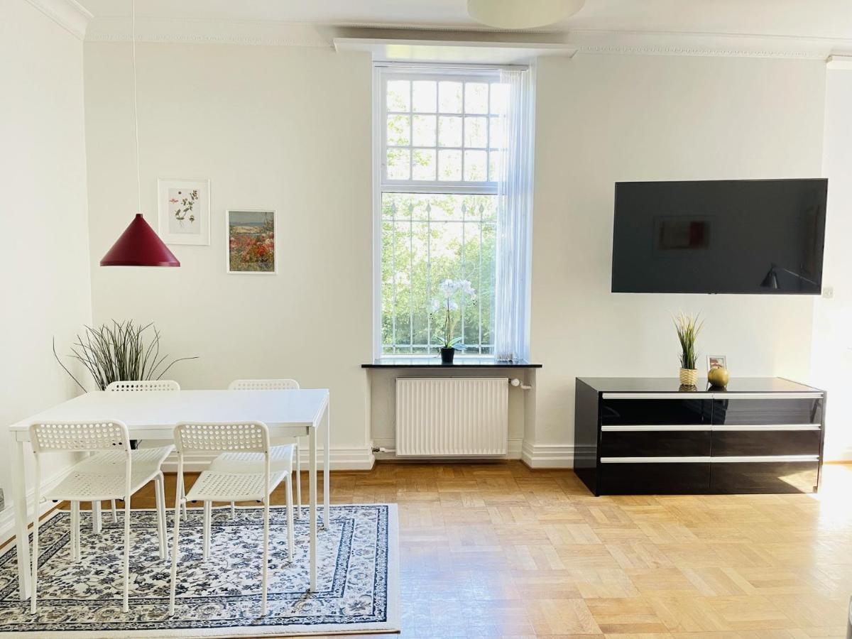 Aday - Aalborg Mansion - Open Bright Apartment With Garden Εξωτερικό φωτογραφία